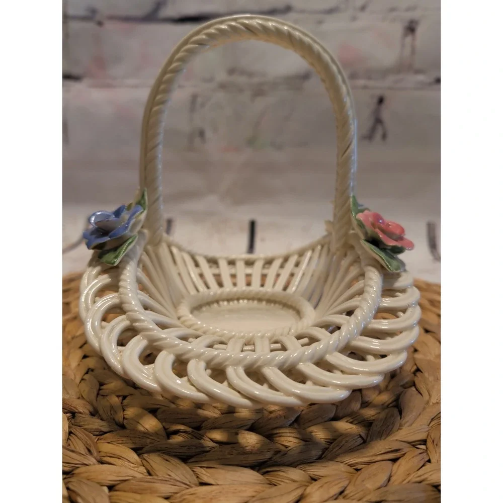Levante porcelain intricate